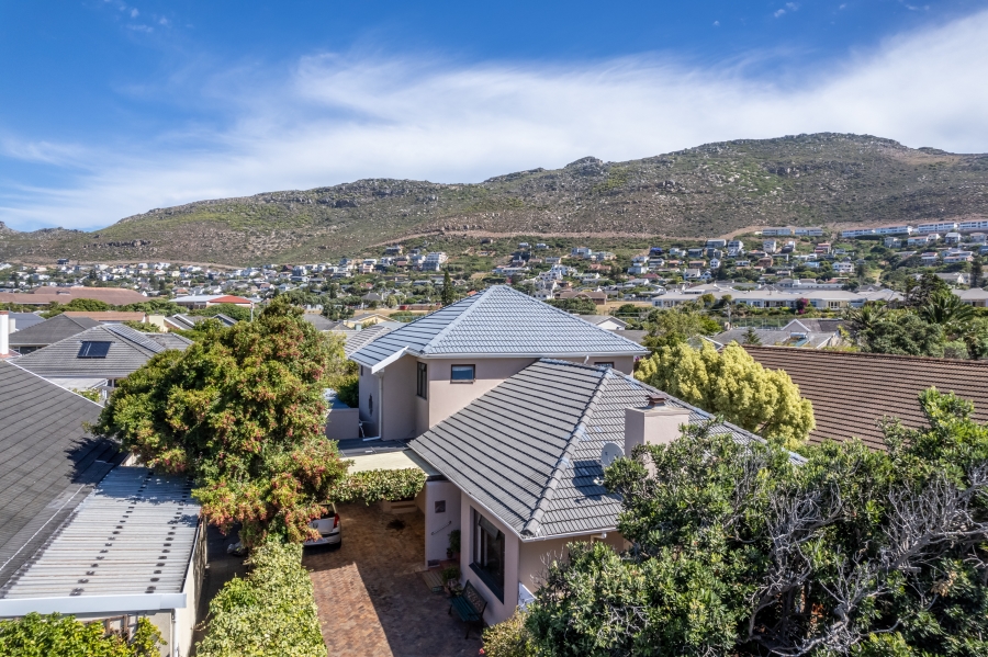 5 Bedroom Property for Sale in Fish Hoek Western Cape